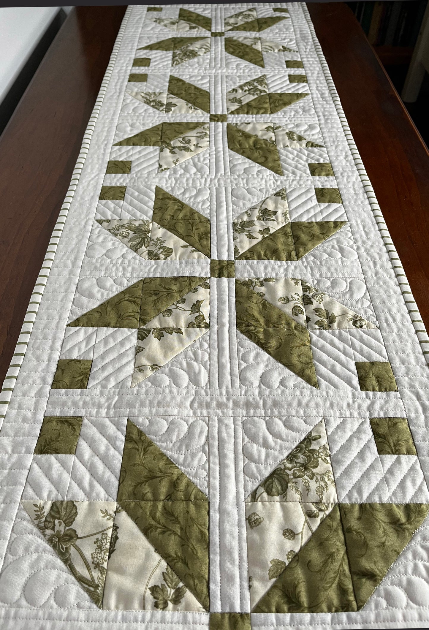 TABLE RUNNER - Handmade Quilted Fall, Autumn, Thanksgiving, Christmas - Green, Cream, White (15x54)