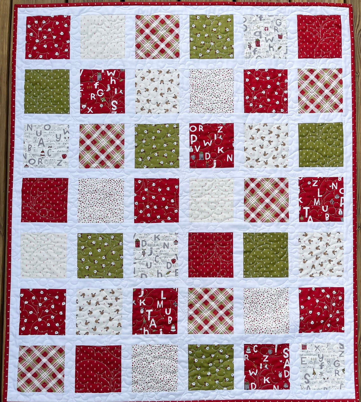 Handmade Christmas Baby Quilt, Baby's First Christmas Blanket (35x40) FREE HANDMADE BAG - Ready to Ship!