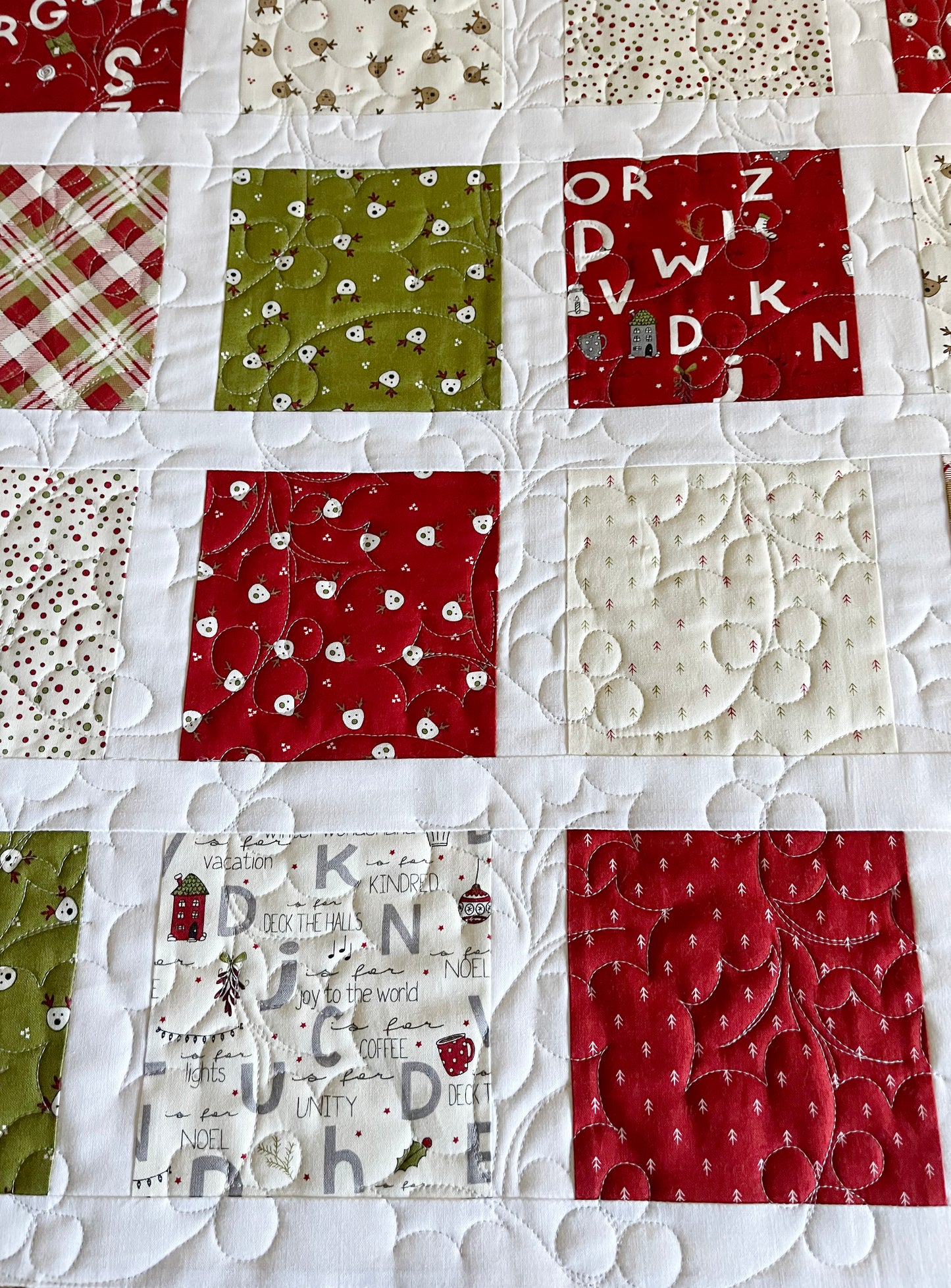 Handmade Christmas Baby Quilt, Baby's First Christmas Blanket (35x40) FREE HANDMADE BAG - Ready to Ship!