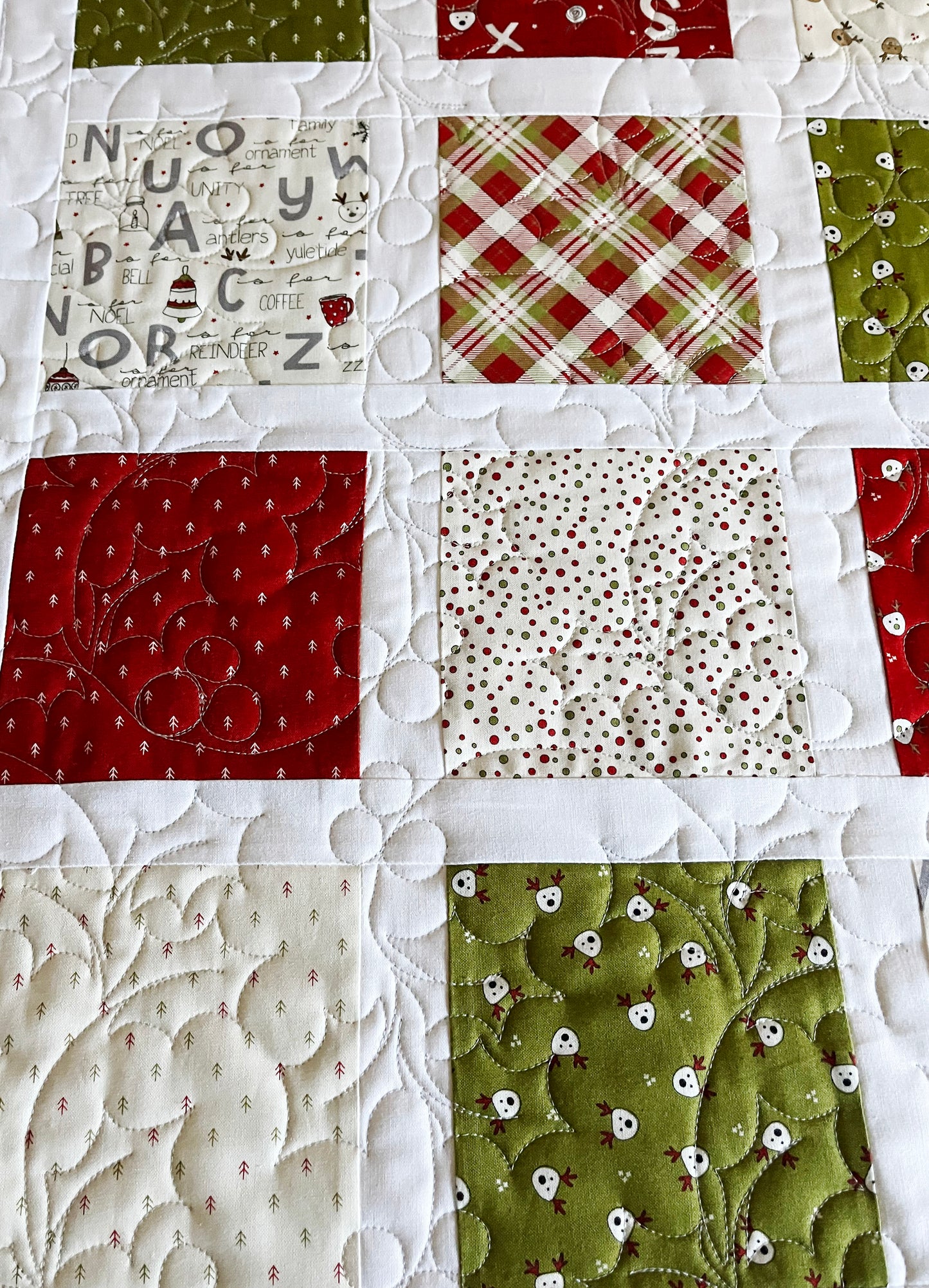 Handmade Christmas Baby Quilt, Baby's First Christmas Blanket (35x40) FREE HANDMADE BAG - Ready to Ship!