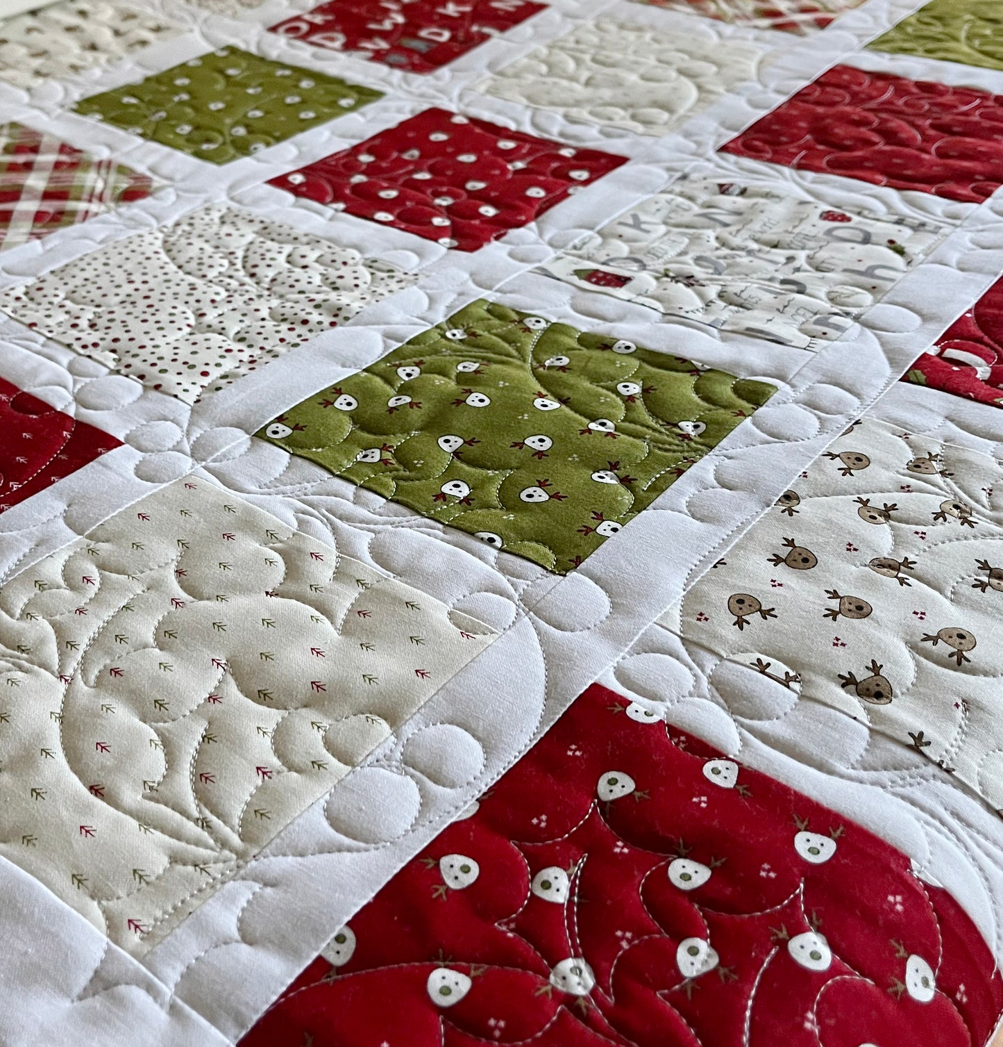 Handmade Christmas Baby Quilt, Baby's First Christmas Blanket (35x40) FREE HANDMADE BAG - Ready to Ship!