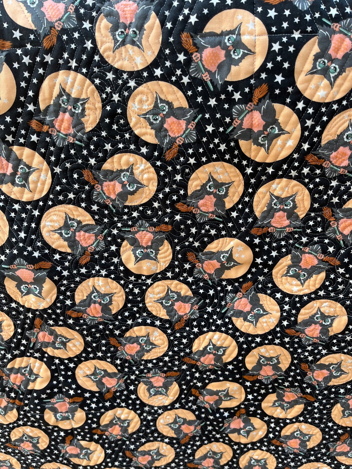Owl O Ween-Halloween / Baby Quilt / Lap Quilt / Table Topper