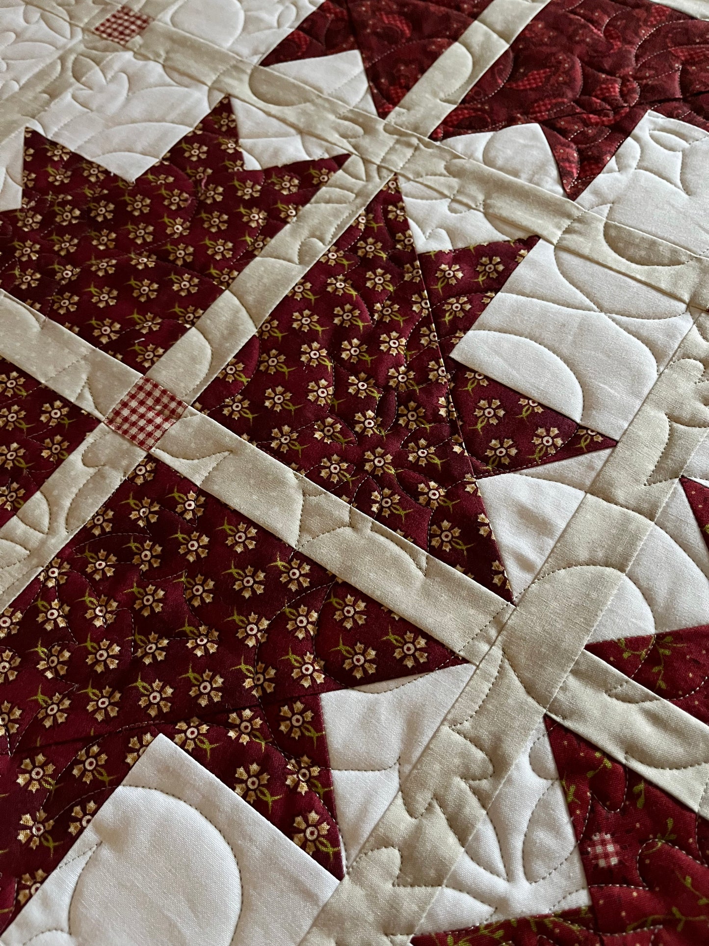 Old Fashioned Handmade Christmas Quilt - Garnet/Burgundy Colors - Baby, Lap, Throw (45x45)