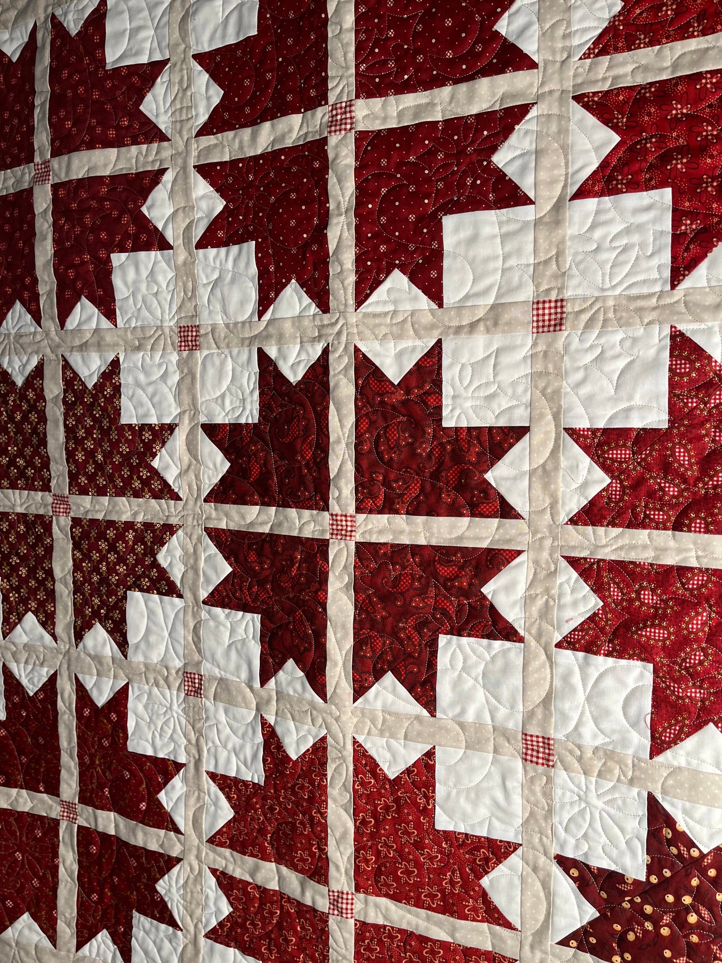 Old Fashioned Handmade Christmas Quilt - Garnet/Burgundy Colors - Baby, Lap, Throw (45x45)