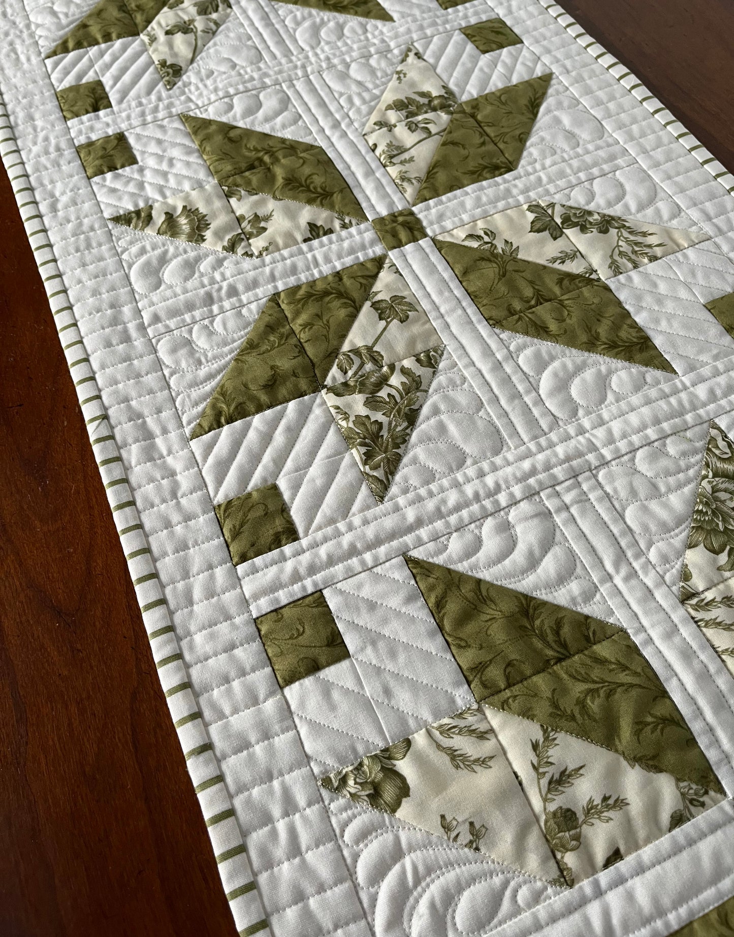 TABLE RUNNER - Handmade Quilted Fall, Autumn, Thanksgiving, Christmas - Green, Cream, White (15x54)