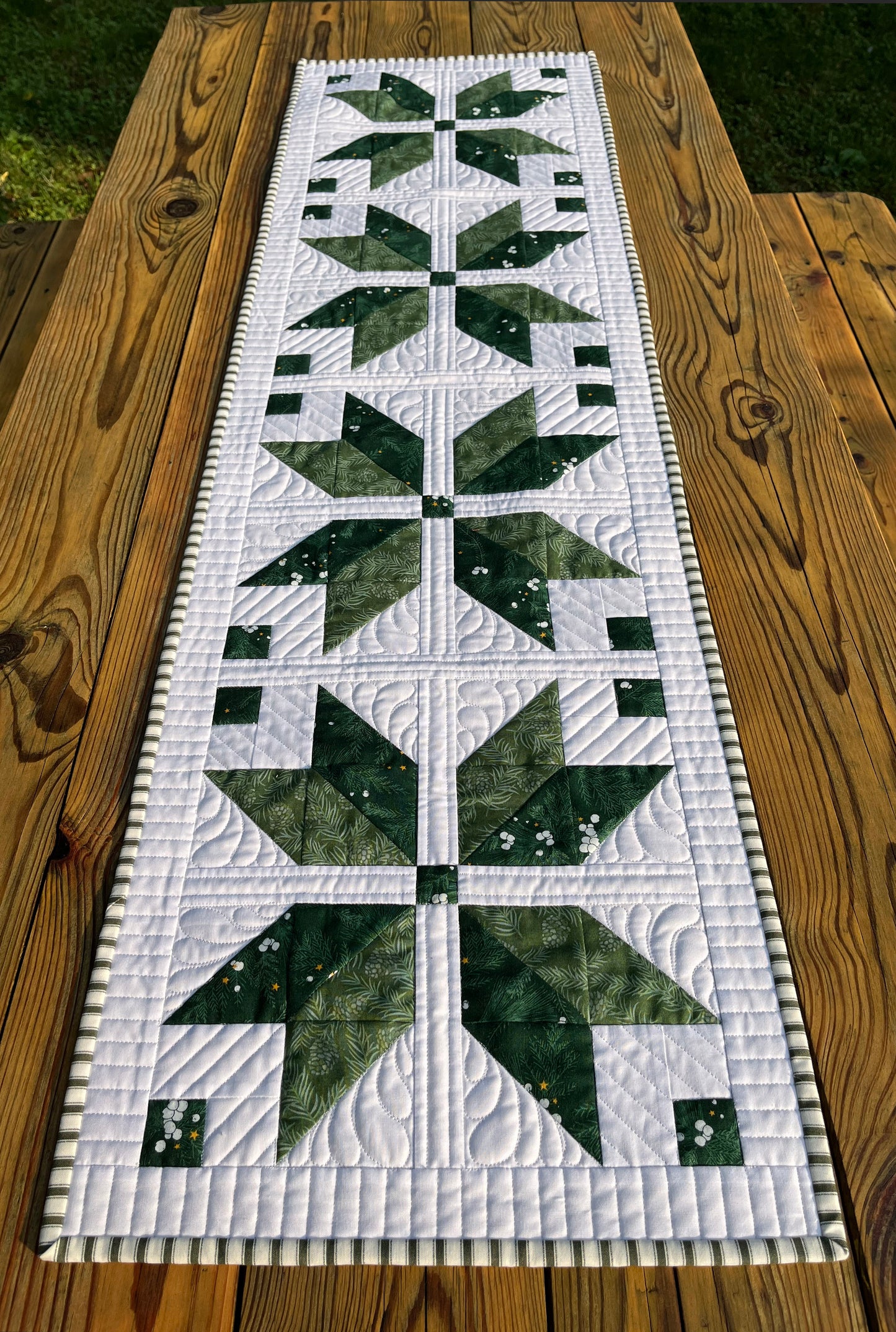 Custom Made for DC - Handmade Christmas Table Runner - Green Star - Custom Quilted - 15"x54"