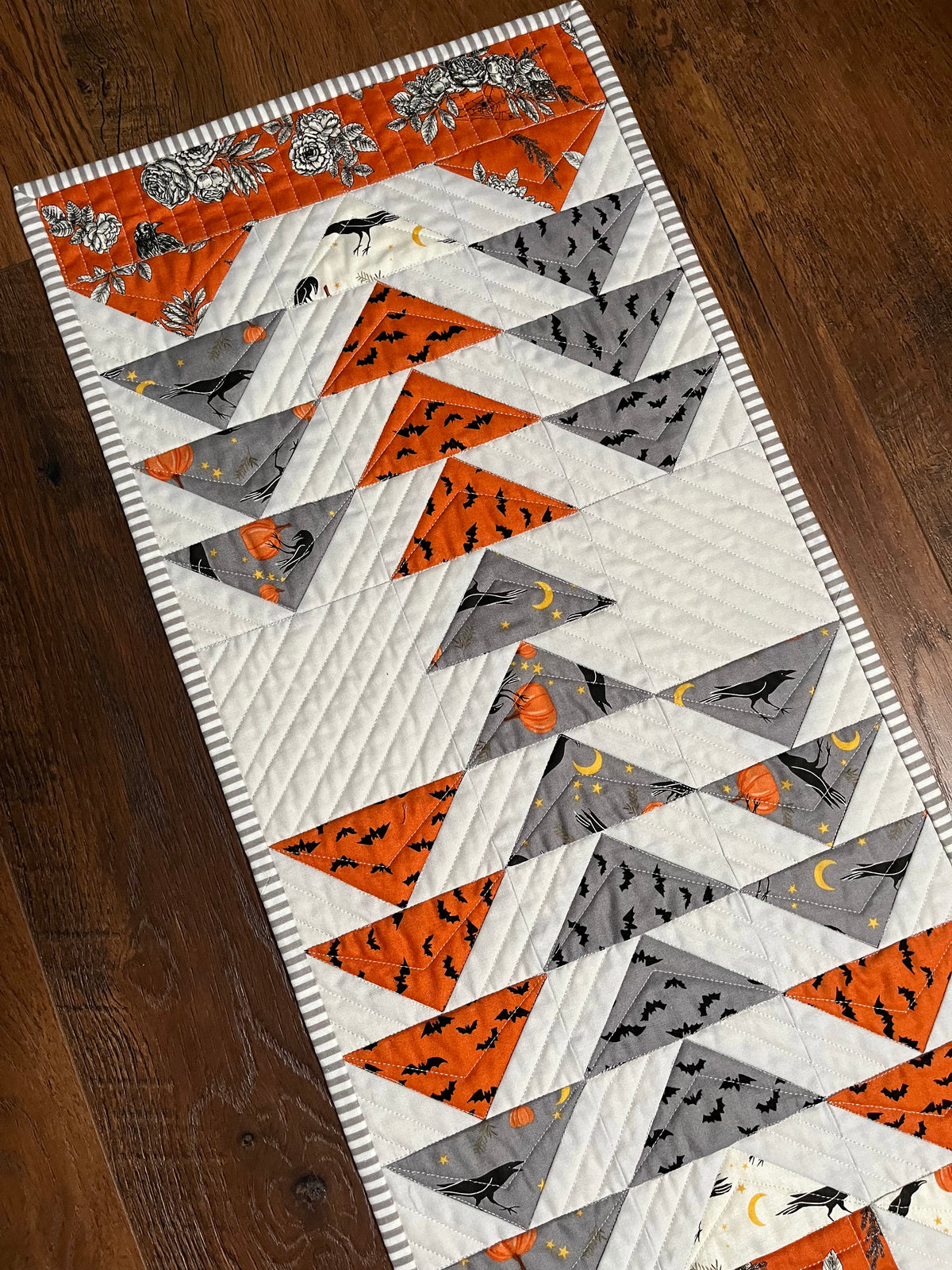 Halloween Table Runner - Handmade Quilted - Grey, Orange, Cream with Crows, Pumpkins, Stars (12.5x52)