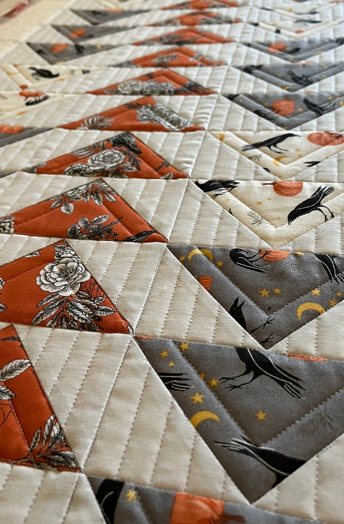 Halloween Table Runner - Handmade Quilted - Grey, Orange, Cream with Crows, Pumpkins, Stars (15.5x 49.5)