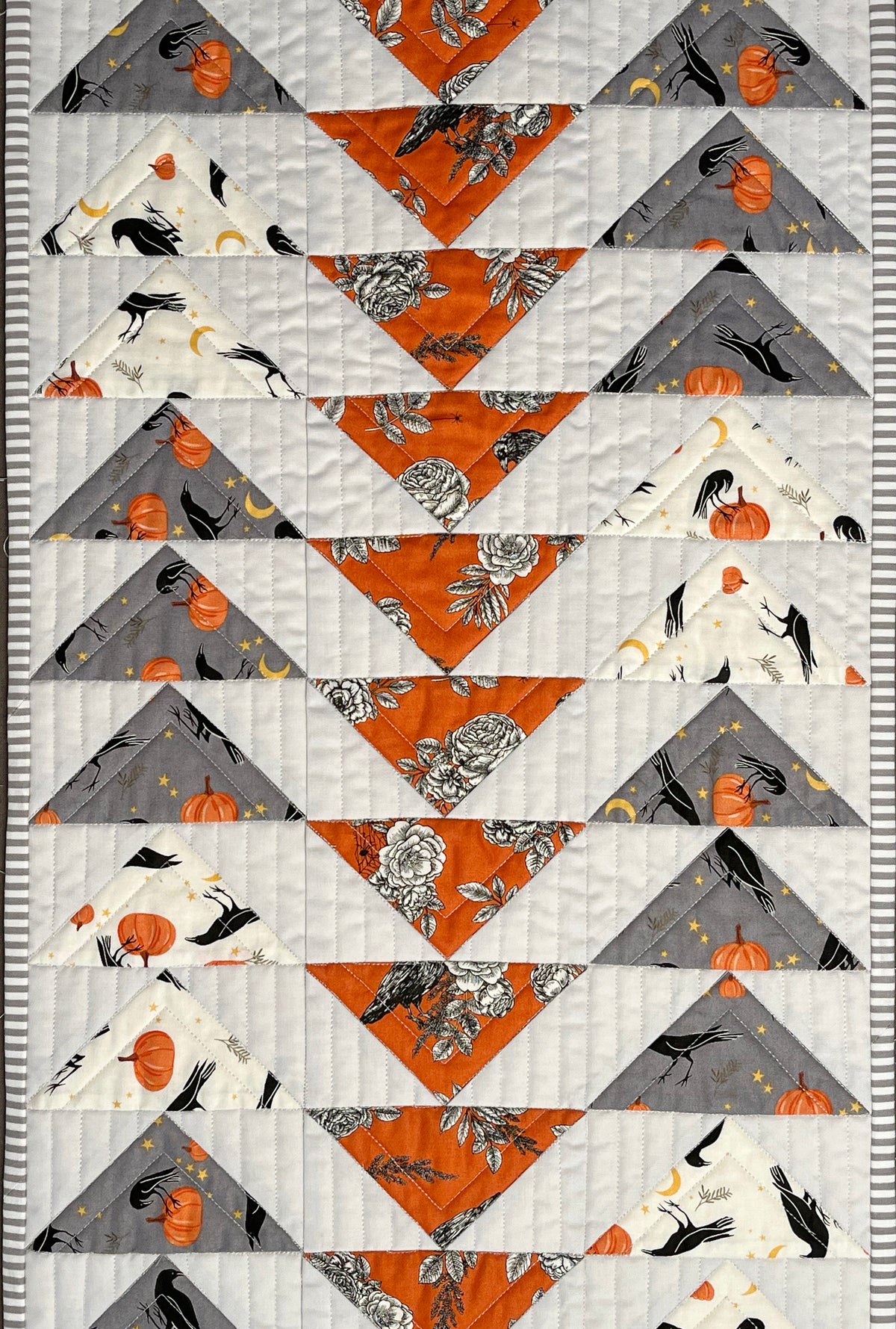 Halloween Table Runner - Handmade Quilted - Grey, Orange, Cream with Crows, Pumpkins, Stars (15.5x 49.5)