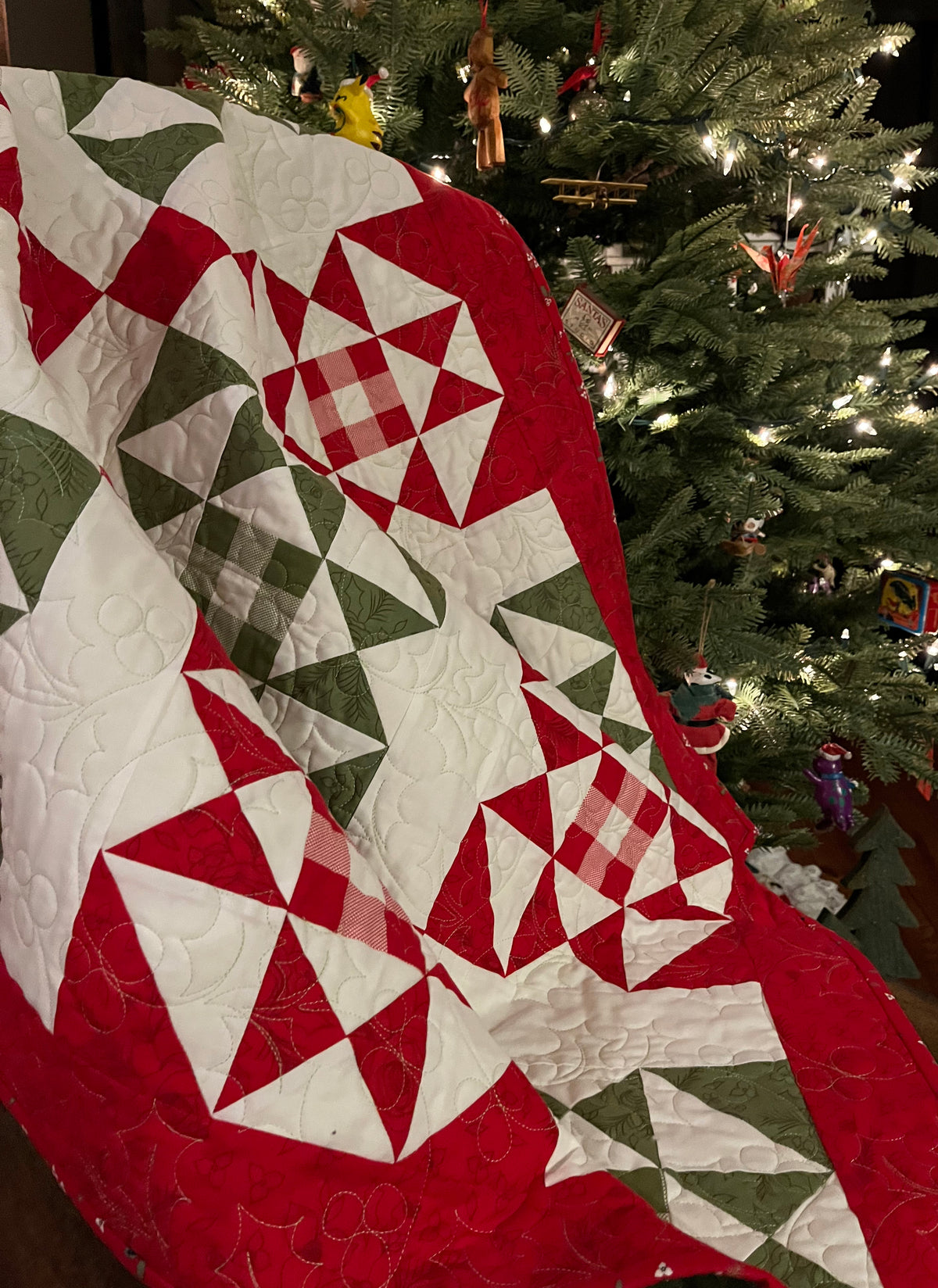 Handmade Christmas Baby Quilt, Adult Lap Quilt - Red, Green & White Ohio Stars (37.5x37.5)