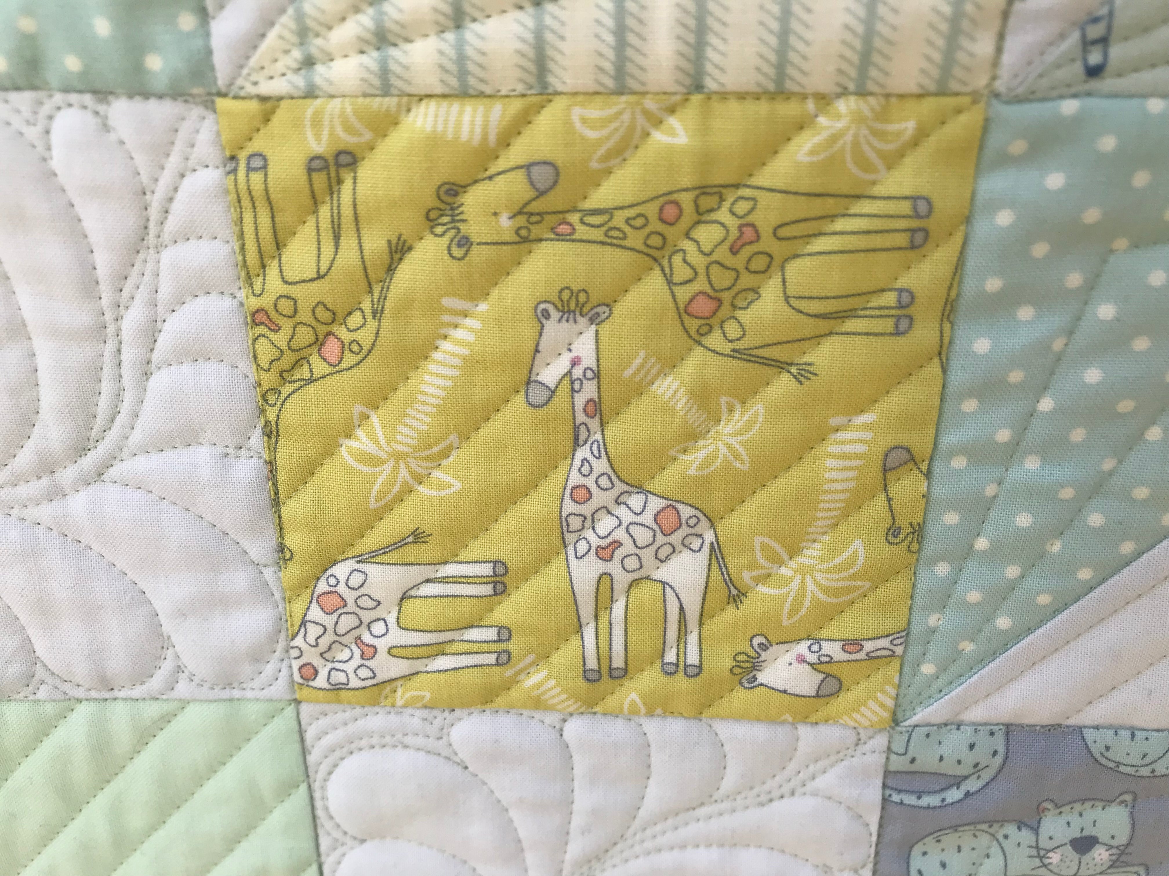 Giraffe best sale baby quilt